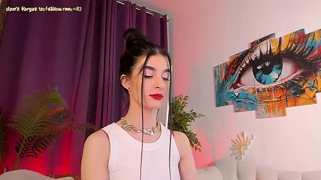 Snapshot of LauraCoy chatting on 06-11-26, 03:04 LauraCoy online show from 06-11-26, 03:04