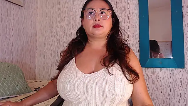 Snapshot of NadiaWhite chatting on 09-10-25, 05:46 NadiaWhite online show from 09-10-25, 05:46