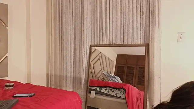 Snapshot of Raven_foxter1 chatting on 09-25-25, 11:41 Raven foxter1 online show from 09-25-25, 11:41