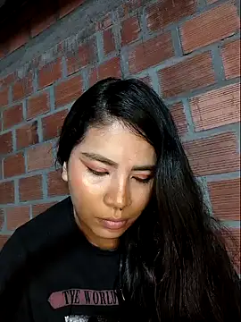 moncerrat luna online show from 12-28-24, 12:15