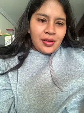 moncerrat luna online show from 10-07-25, 09:23