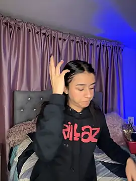 Emiily Scott1 online show from 04-15-26, 11:05