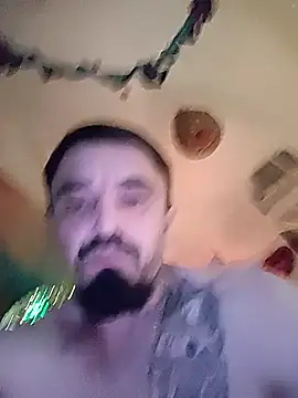 Snapshot of erbod_Johnny chatting on 12-17-25, 03:12 erbod Johnny online show from 12-17-25, 03:12