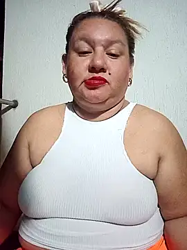 Snapshot of HORNY_MATURE25 chatting on 01-26-25, 01:52 HORNY MATURE25 online show from 01-26-25, 01:52