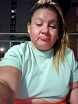 Snapshot of HORNY_MATURE25 chatting on 02-03-25, 02:47 HORNY MATURE25 online show from 02-03-25, 02:47