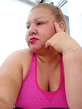 Snapshot of HORNY_MATURE25 chatting on 03-05-25, 07:27 HORNY MATURE25 online show from 03-05-25, 07:27