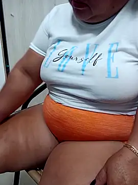 Snapshot of HORNY_MATURE25 chatting on 09-09-25, 02:44 HORNY MATURE25 online show from 09-09-25, 02:44