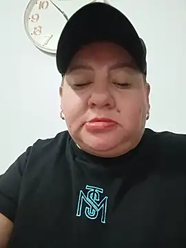 Snapshot of HORNY_MATURE25 chatting on 05-26-26, 09:49 HORNY MATURE25 online show from 05-26-26, 09:49