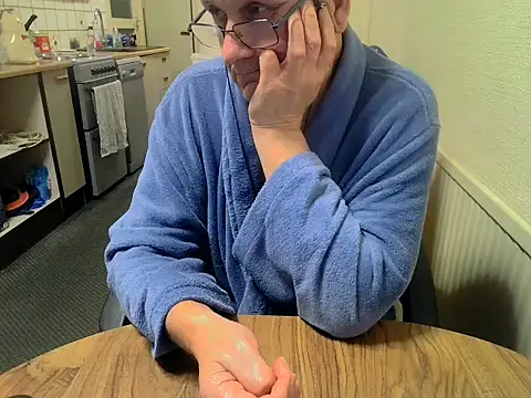 daddyflash online show from 11-16-25, 12:16