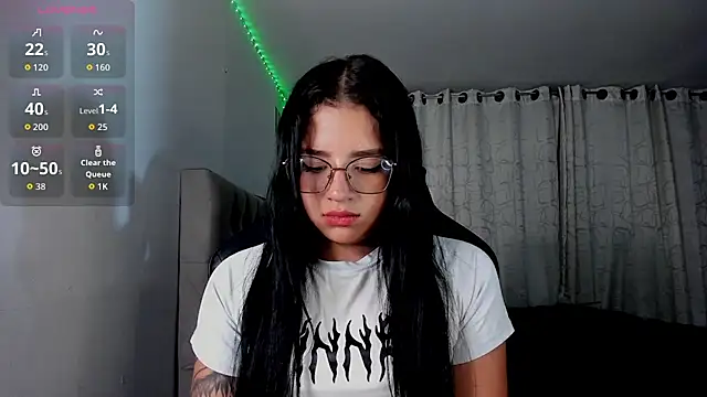 Snapshot of aliice_walker_ chatting on 01-16-26, 12:14 aliice walker online show from 01-16-26, 12:14