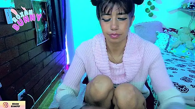 Roxanbunny1 online show from 04-13-26, 10:37