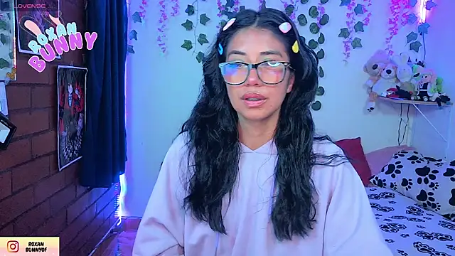 Snapshot of Roxanbunny1 chatting on 06-10-26, 02:45 Roxanbunny1 online show from 06-10-26, 02:45