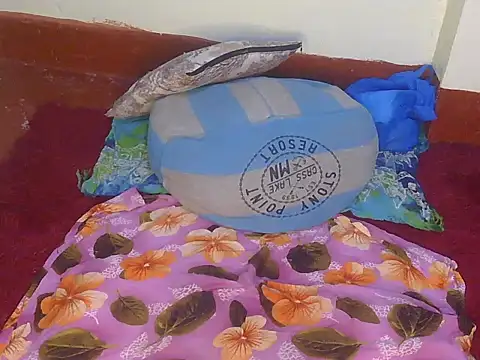 Snapshot of Pretty_hazel chatting on 02-23-26, 10:12 Pretty hazel online show from 02-23-26, 10:12