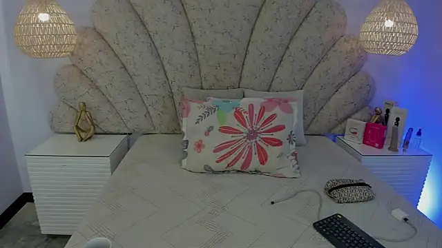 dalila salazar online show from 03-25-26, 02:28