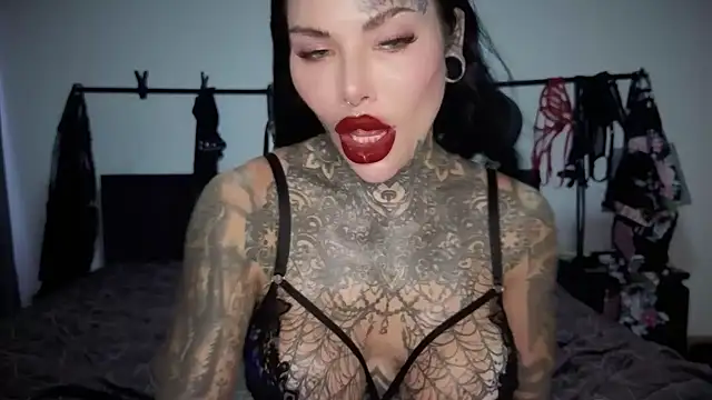 claudiacvc95 online show from 03-11-26, 05:13