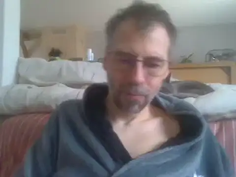 ptitcanard60600 online show from 12-15-24, 01:00