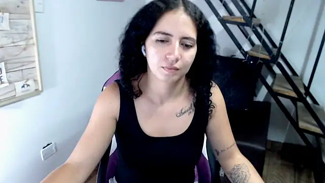 samantha baby  online show from 10-28-25, 08:11