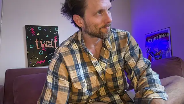 Snapshot of alexmannd chatting on 05-26-26, 11:23 alexmannd online show from 05-26-26, 11:23