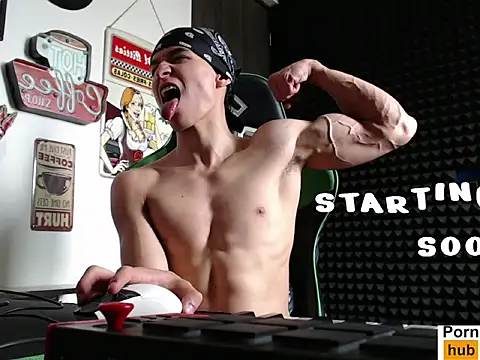 Snapshot of Curly_Angel24 chatting on 01-14-26, 04:01 Curly Angel24 online show from 01-14-26, 04:01