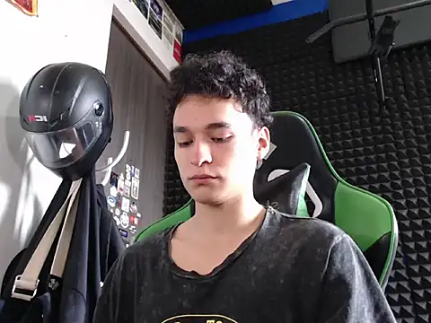 Snapshot of Curly_Angel24 chatting on 02-02-26, 03:11 Curly Angel24 online show from 02-02-26, 03:11