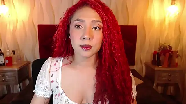 Snapshot of IsabelaLatina chatting on 05-24-26, 04:28 IsabelaLatina online show from 05-24-26, 04:28