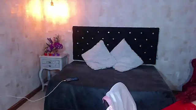 Snapshot of IsabelaLatina chatting on 06-10-26, 07:07 IsabelaLatina online show from 06-10-26, 07:07