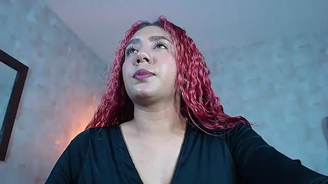 Snapshot of IsabelaLatina chatting on 06-17-26, 06:38 IsabelaLatina online show from 06-17-26, 06:38