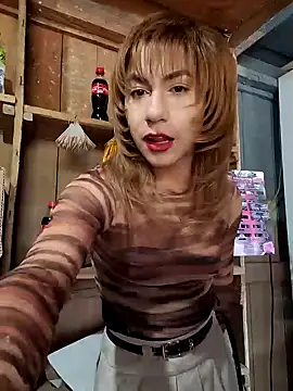 Snapshot of Evehampy chatting on 05-12-26, 06:27 Evehampy online show from 05-12-26, 06:27