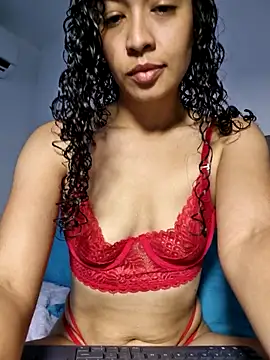 Snapshot of angela__98 chatting on 07-05-26, 01:18 angela 98 online show from 07-05-26, 01:18