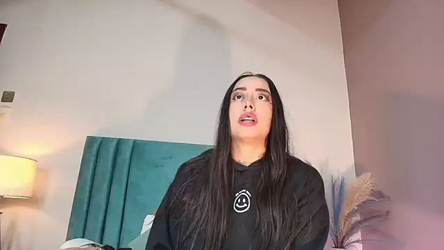 NoraDasilva online show from 10-25-25, 12:51