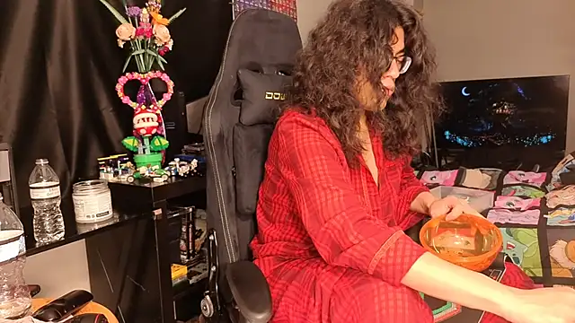 Snapshot of ShinyCherub chatting on 02-11-25, 03:18 ShinyCherub online show from 02-11-25, 03:18