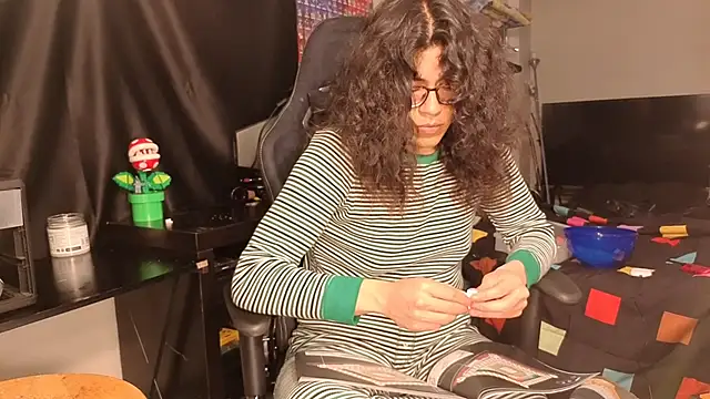 Snapshot of ShinyCherub chatting on 02-13-25, 02:56 ShinyCherub online show from 02-13-25, 02:56