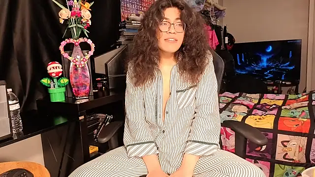 Snapshot of ShinyCherub chatting on 02-19-25, 12:22 ShinyCherub online show from 02-19-25, 12:22