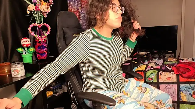 Snapshot of ShinyCherub chatting on 02-24-25, 08:38 ShinyCherub online show from 02-24-25, 08:38