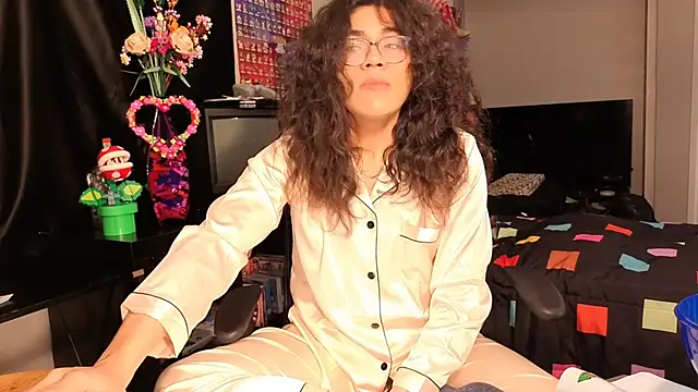 Snapshot of ShinyCherub chatting on 03-02-25, 12:31 ShinyCherub online show from 03-02-25, 12:31