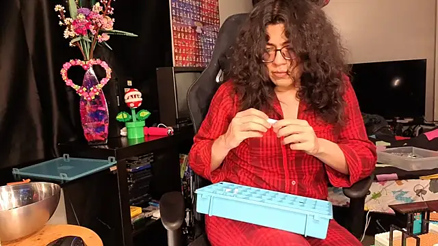 Snapshot of ShinyCherub chatting on 03-07-25, 08:02 ShinyCherub online show from 03-07-25, 08:02