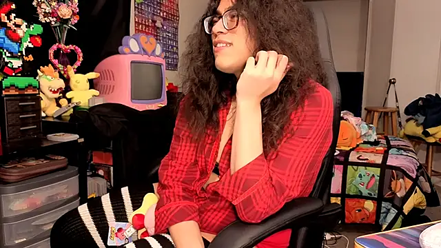 Snapshot of ShinyCherub chatting on 09-21-25, 11:50 ShinyCherub online show from 09-21-25, 11:50