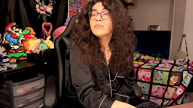 Snapshot of ShinyCherub chatting on 09-26-25, 06:17 ShinyCherub online show from 09-26-25, 06:17