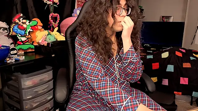 Snapshot of ShinyCherub chatting on 09-26-25, 07:18 ShinyCherub online show from 09-26-25, 07:18