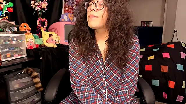 Snapshot of ShinyCherub chatting on 10-09-25, 07:12 ShinyCherub online show from 10-09-25, 07:12