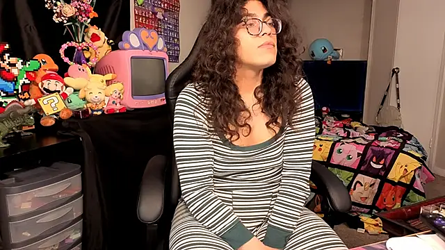 Snapshot of ShinyCherub chatting on 11-04-25, 01:16 ShinyCherub online show from 11-04-25, 01:16