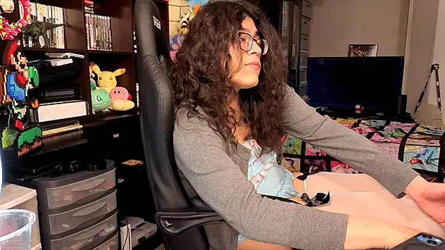 Snapshot of ShinyCherub chatting on 11-08-25, 01:28 ShinyCherub online show from 11-08-25, 01:28