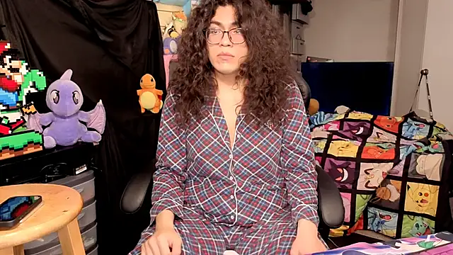 Snapshot of ShinyCherub chatting on 12-16-25, 03:00 ShinyCherub online show from 12-16-25, 03:00