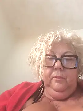 Snapshot of Merilulla chatting on 05-03-26, 01:06 Merilulla online show from 05-03-26, 01:06