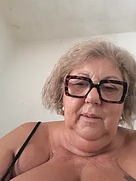 Snapshot of Merilulla chatting on 07-13-26, 11:46 Merilulla online show from 07-13-26, 11:46