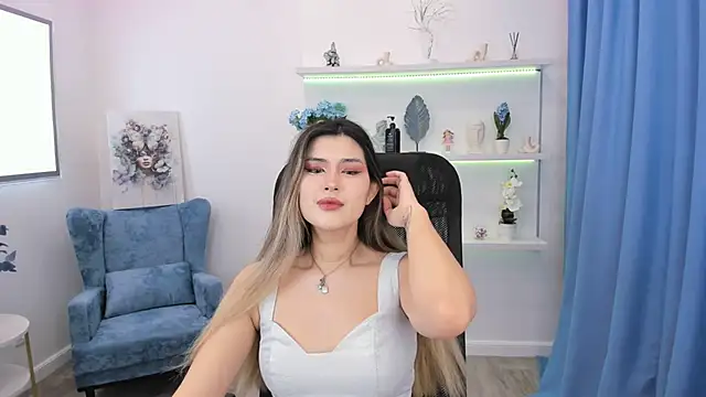 Snapshot of AnneTLi chatting on 09-30-25, 03:22 AnneTLi online show from 09-30-25, 03:22