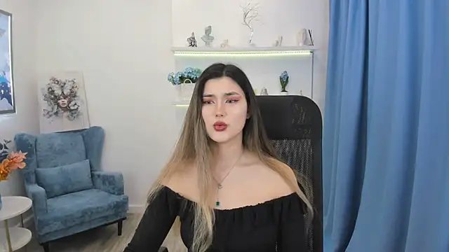 Snapshot of AnneTLi chatting on 11-30-25, 03:32 AnneTLi online show from 11-30-25, 03:32