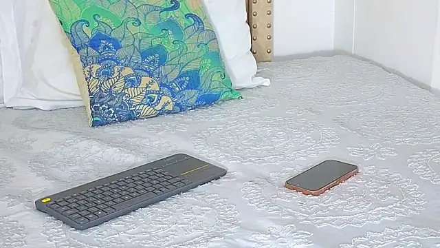 KeryHillson online show from 10-28-25, 11:47