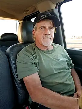 Snapshot of TTolbert chatting on 12-21-24, 11:45 TTolbert online show from 12-21-24, 11:45