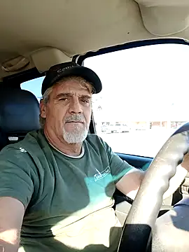 Snapshot of TTolbert chatting on 01-12-25, 05:22 TTolbert online show from 01-12-25, 05:22